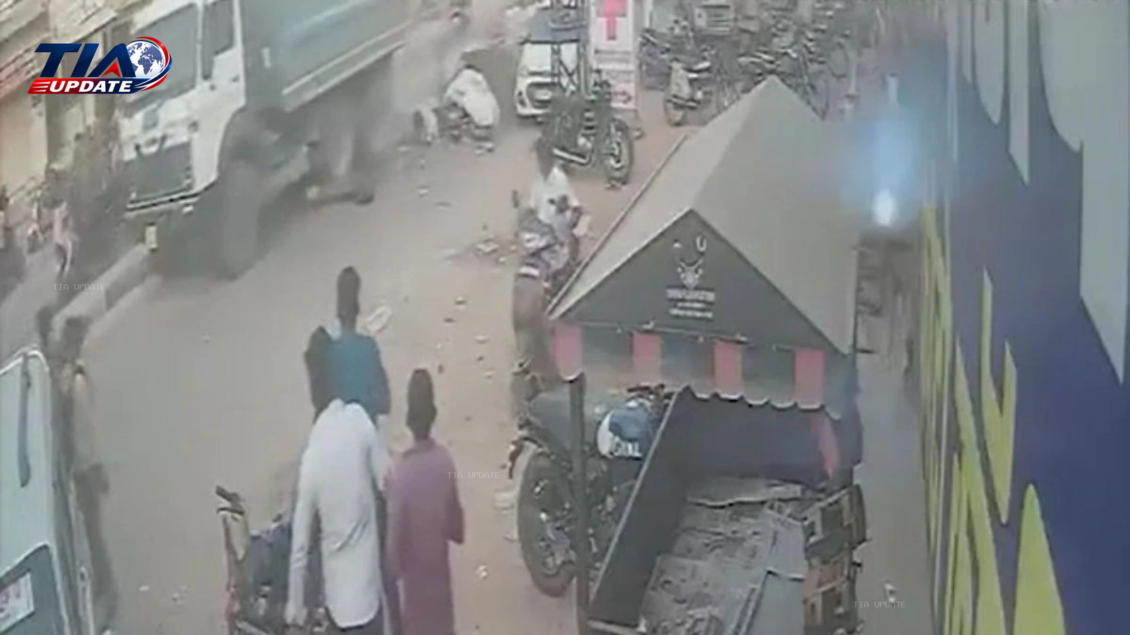 जोधपुर में डंपर दुर्घटना: महिला की मौत, भीड़ ने वाहन फूंका